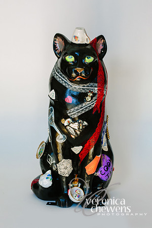 4 China Closet Cat